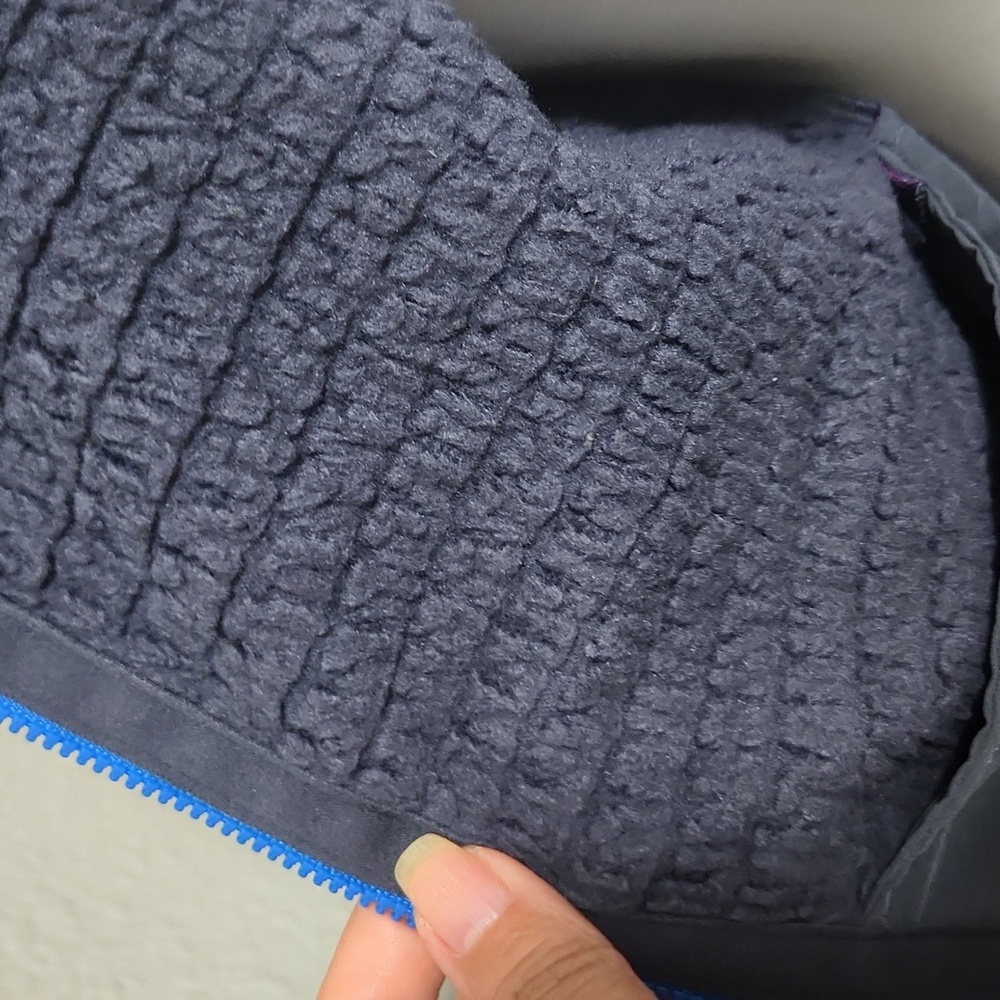 Patagonia Kids' R2 TechFace Hoody - Picture 6 of 9